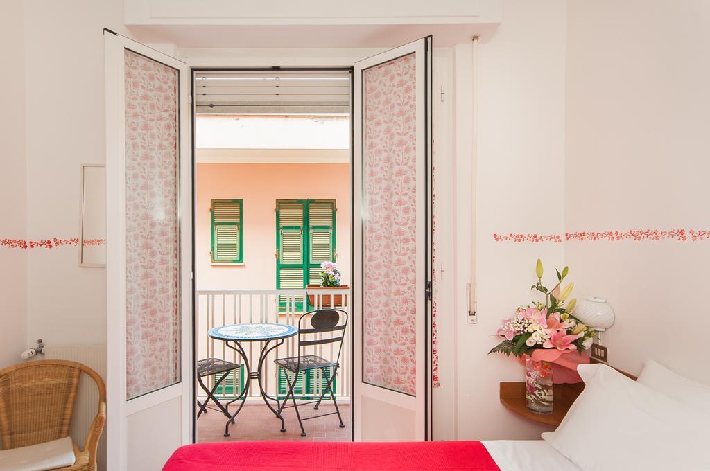 Hotel Giongo Spotorno Zewnętrze zdjęcie