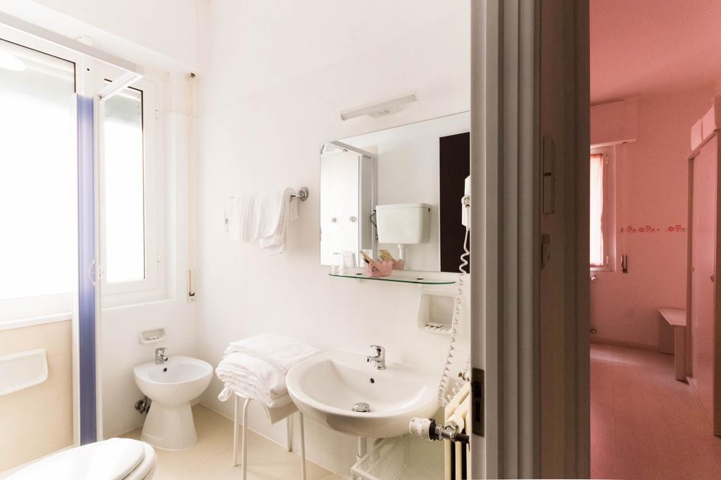 Hotel Giongo Spotorno Zewnętrze zdjęcie
